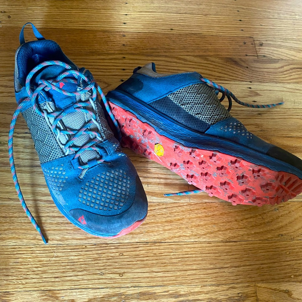 Vasque Breeze LT Low GTX Hiking Shoes size 8.5